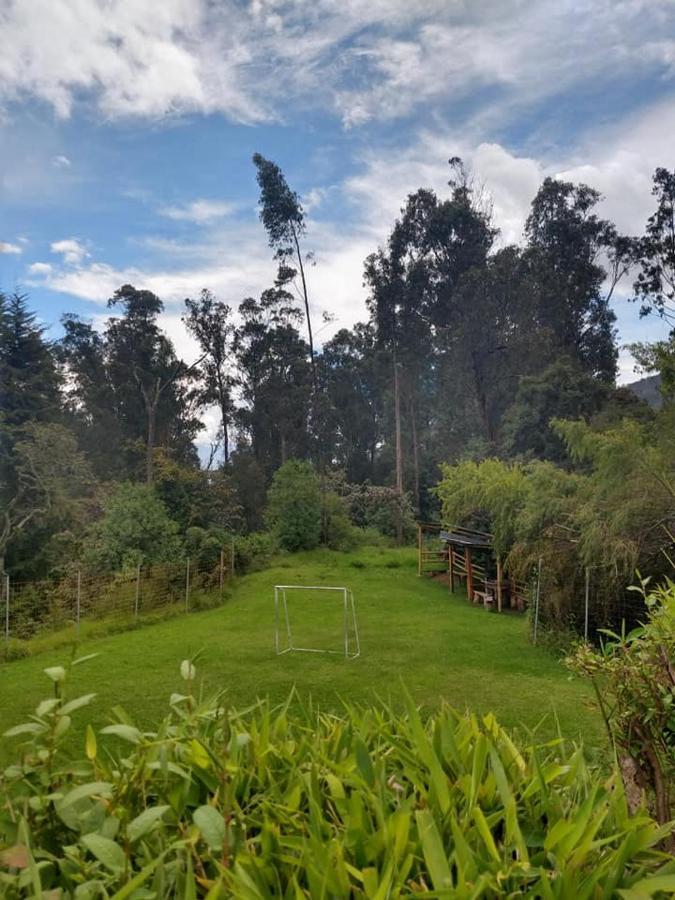 Hosteria La Chorrera Quito Bagian luar foto